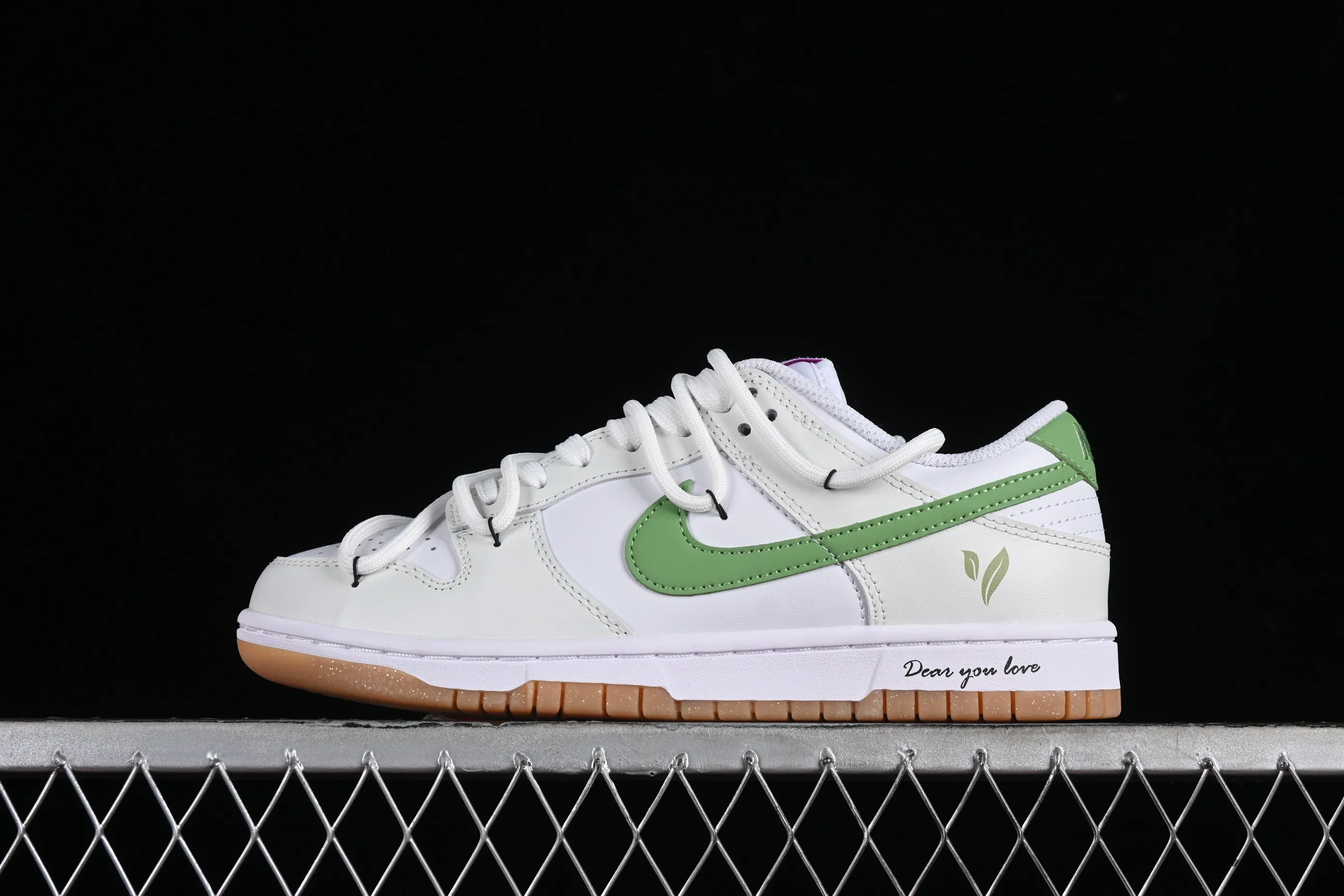 All Categories Nk SB Dunk Series Nk SB Dunk Low Low-top Sneakers Nk Dunk Low Spring and Summer Series Qingti Camellia White and Green SB Low-top Casual Sneakers FD9922-151